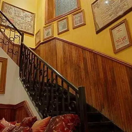 Blue Moon Hotel 4*